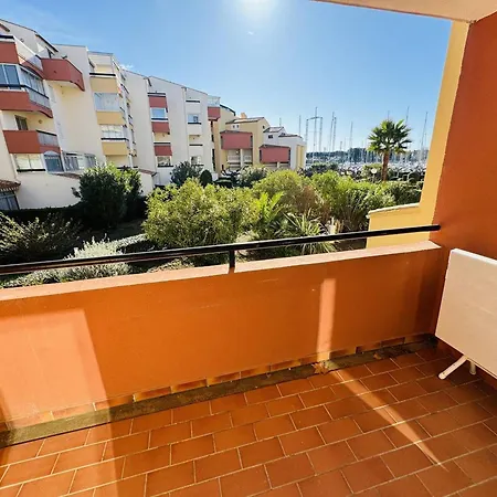 Apartment Renove Pres Du Port Avec Parking Privatif - Fr-1-723-156 Agde